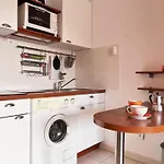 Apartment 6 Couchages A 100m Avec Terrasse, Parking, Lave-linge Et Piste Cyclable Proche - Fr-1-251-550 Le Lavandou